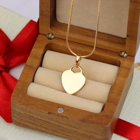 "Minimalist Heart Shaped Rose Gold Pendant with Polished Finish, XPPT1533 - Picture 10 of 13
